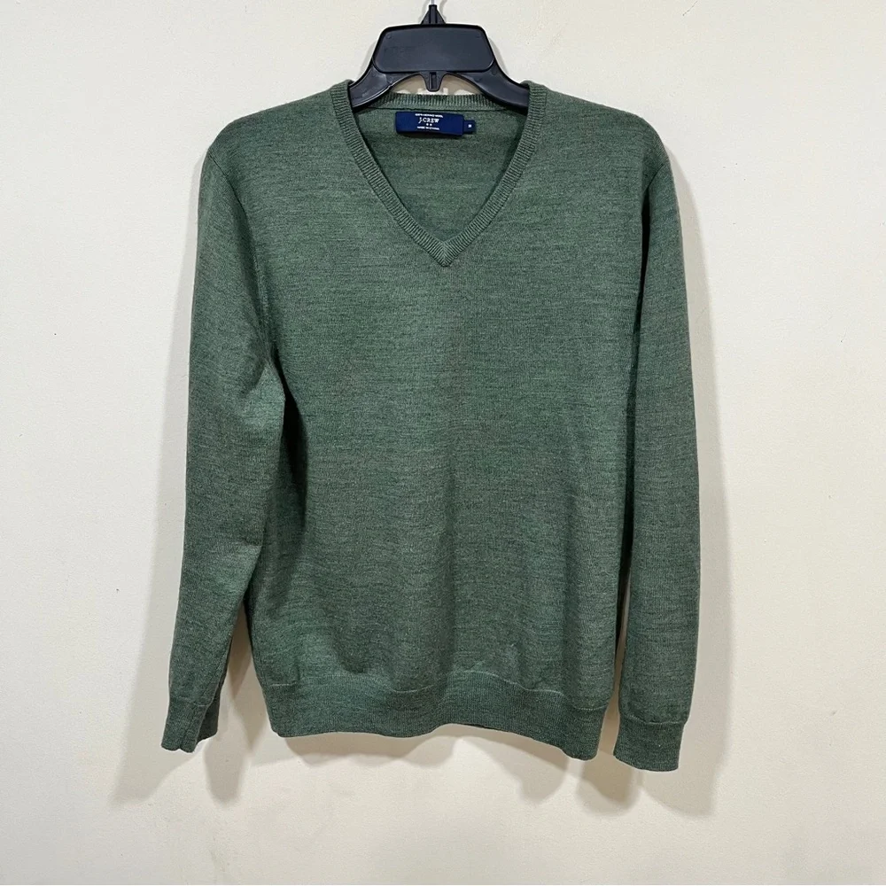 J.Crew Men's 100% Merino Wool V-Neck Sweater Olive Green sz medium EUC